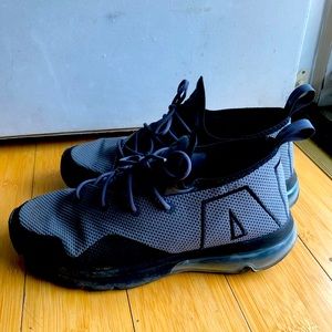 Men Nike Air Max Size 9